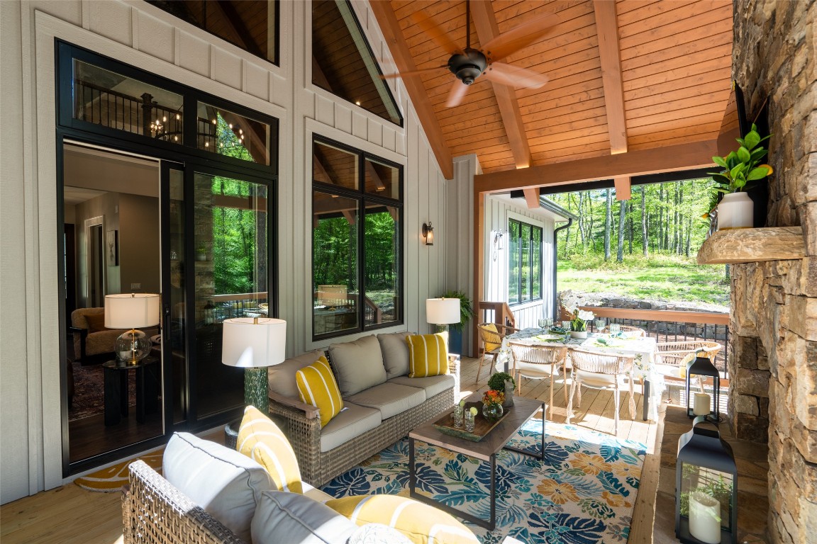 1984 New Settlers Way