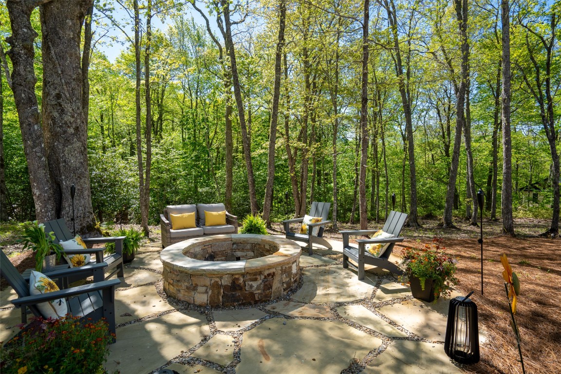 1984 New Settlers Way