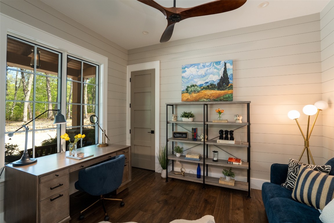 1984 New Settlers Way