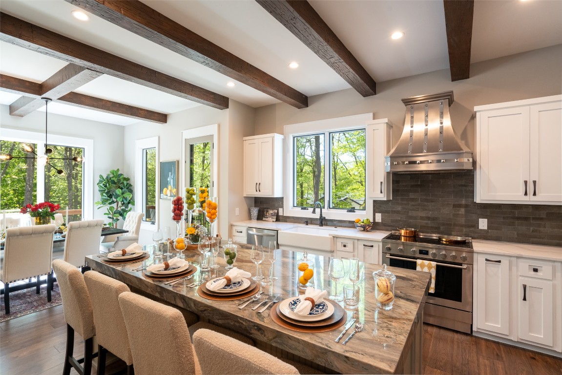 1984 New Settlers Way