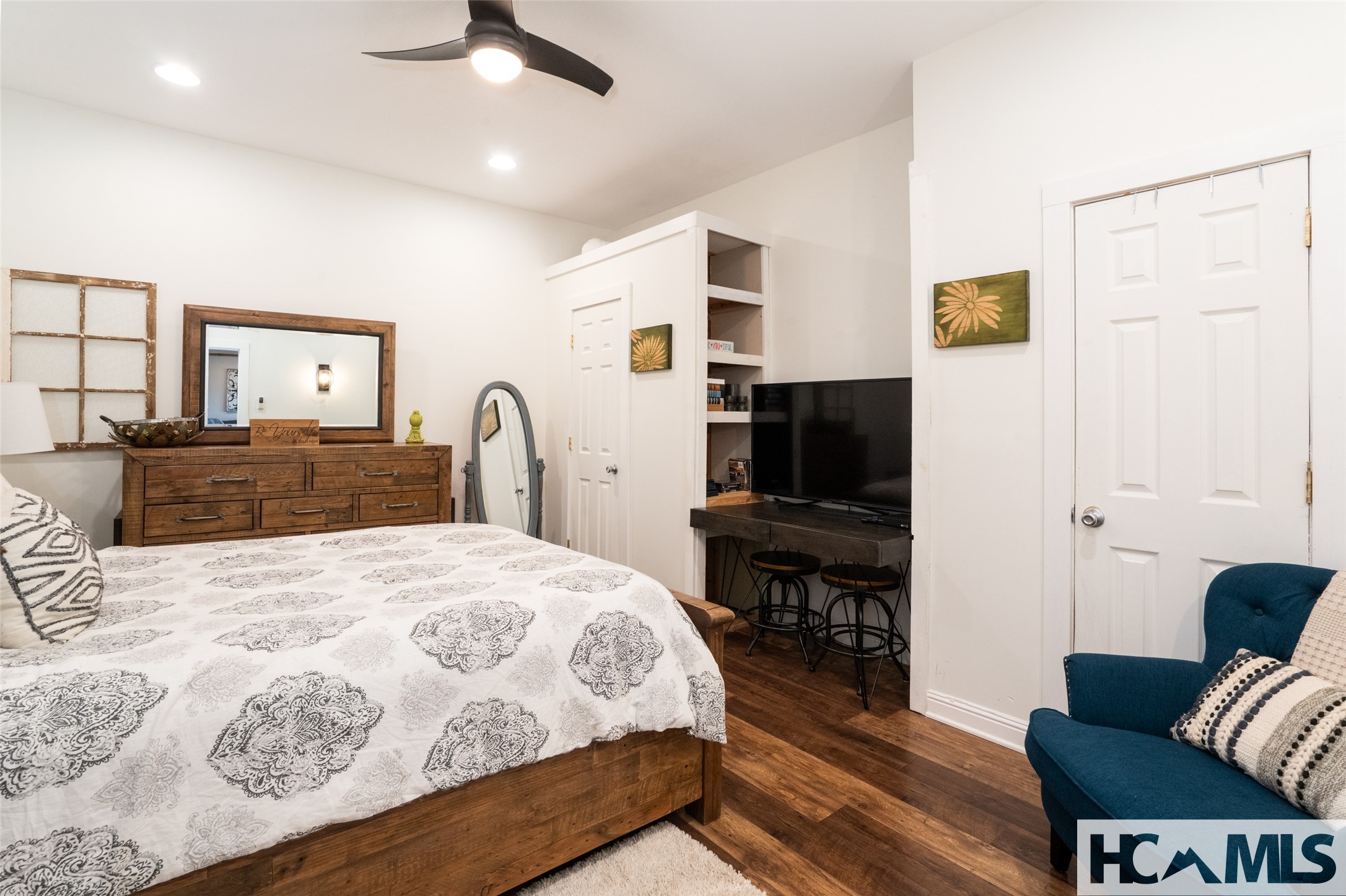 1624 Tower Road