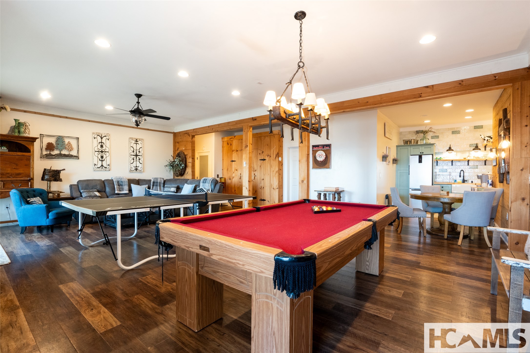 1624 Tower Road