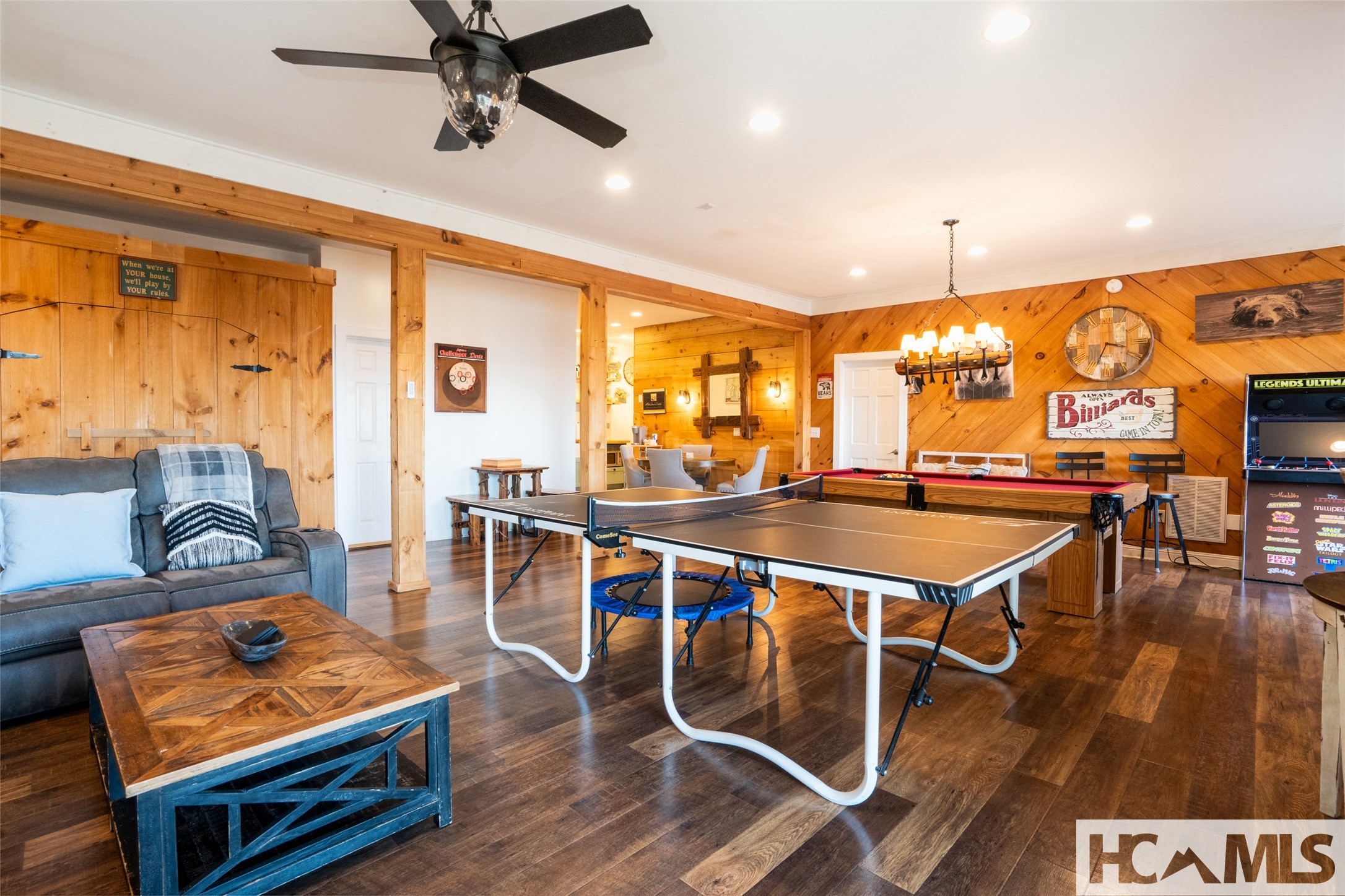 1624 Tower Road