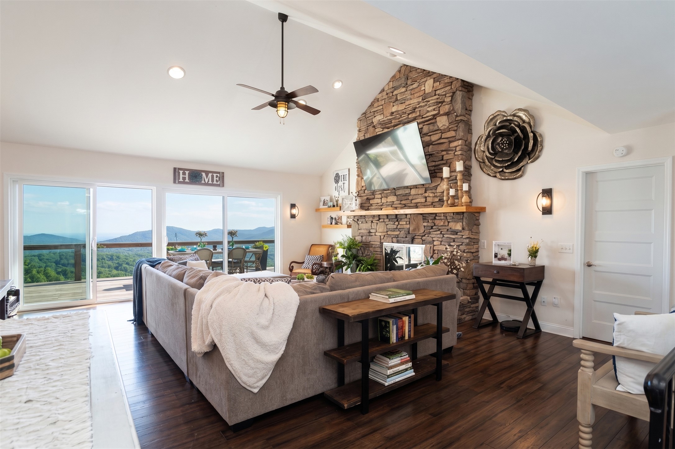 1624 Tower Road