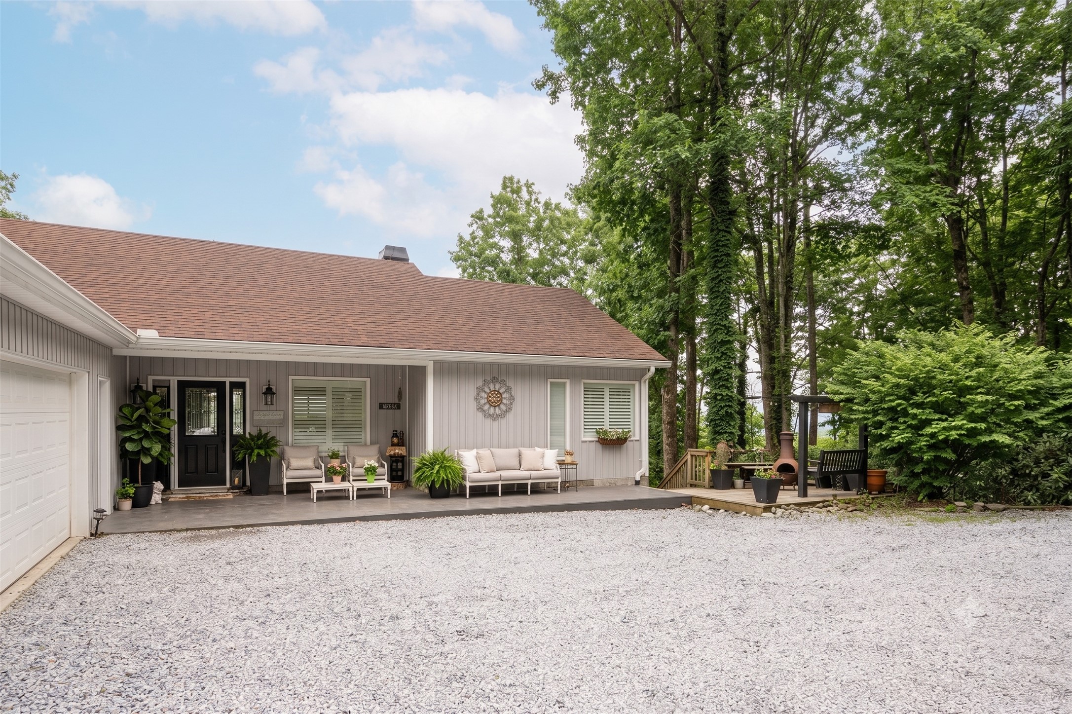 1624 Tower Road