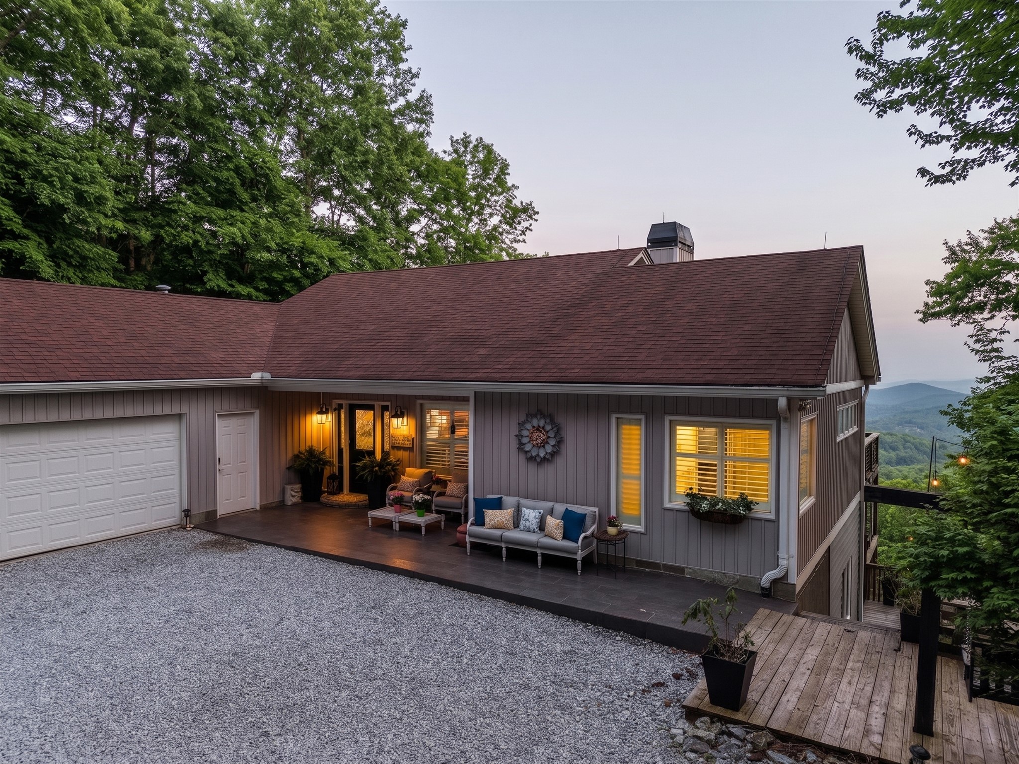 1624 Tower Road