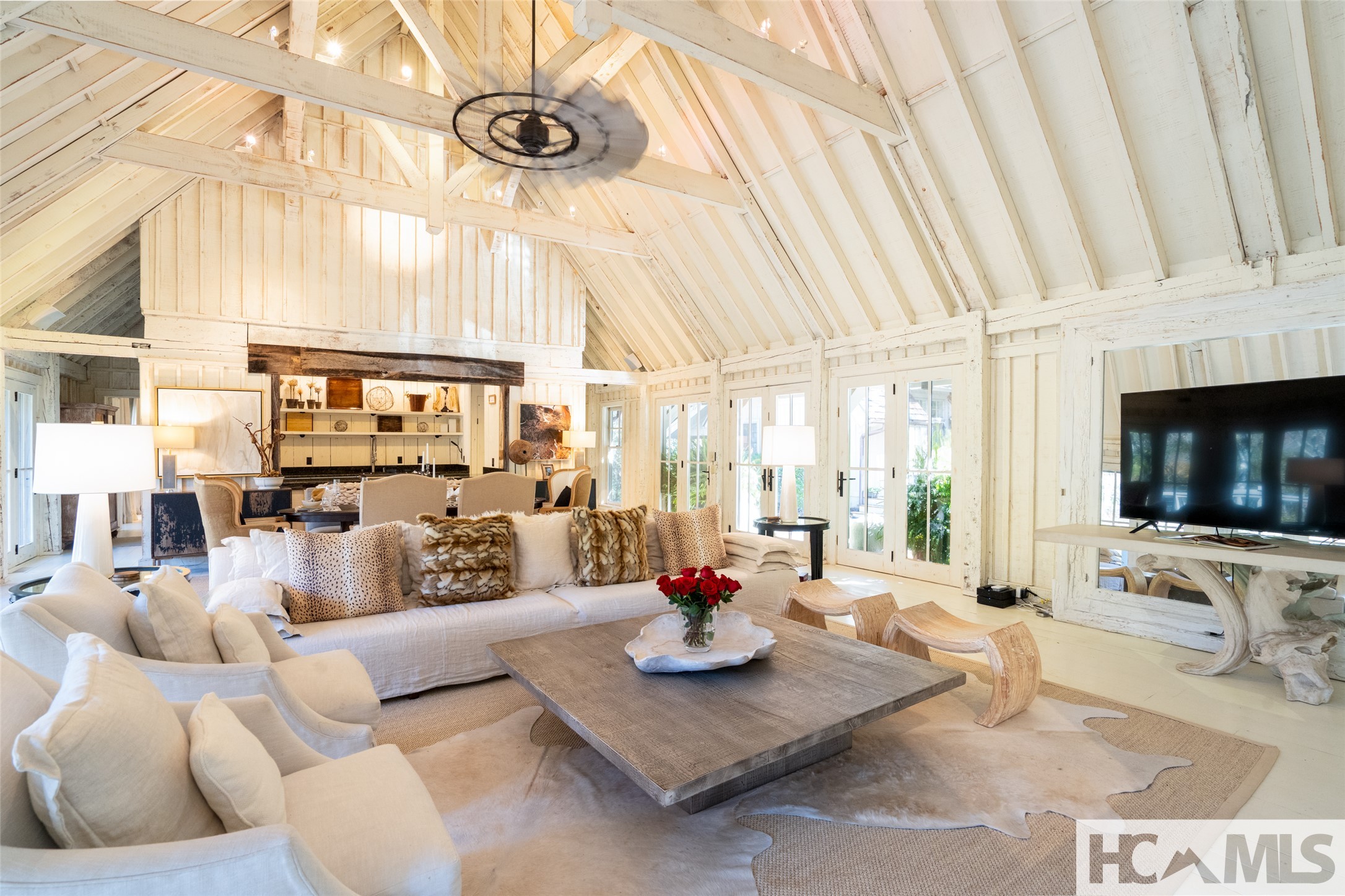 1527 Wandering Ridge Road