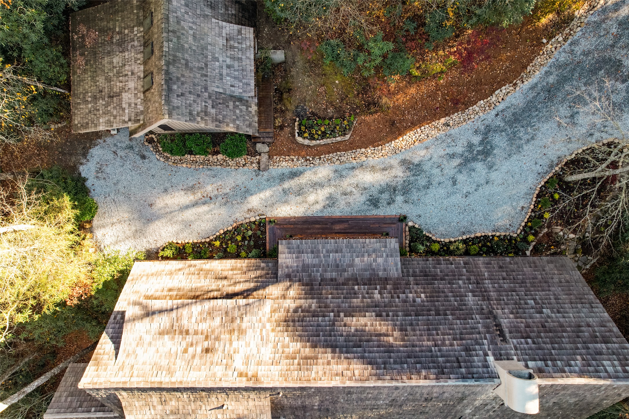 1527 Wandering Ridge Road