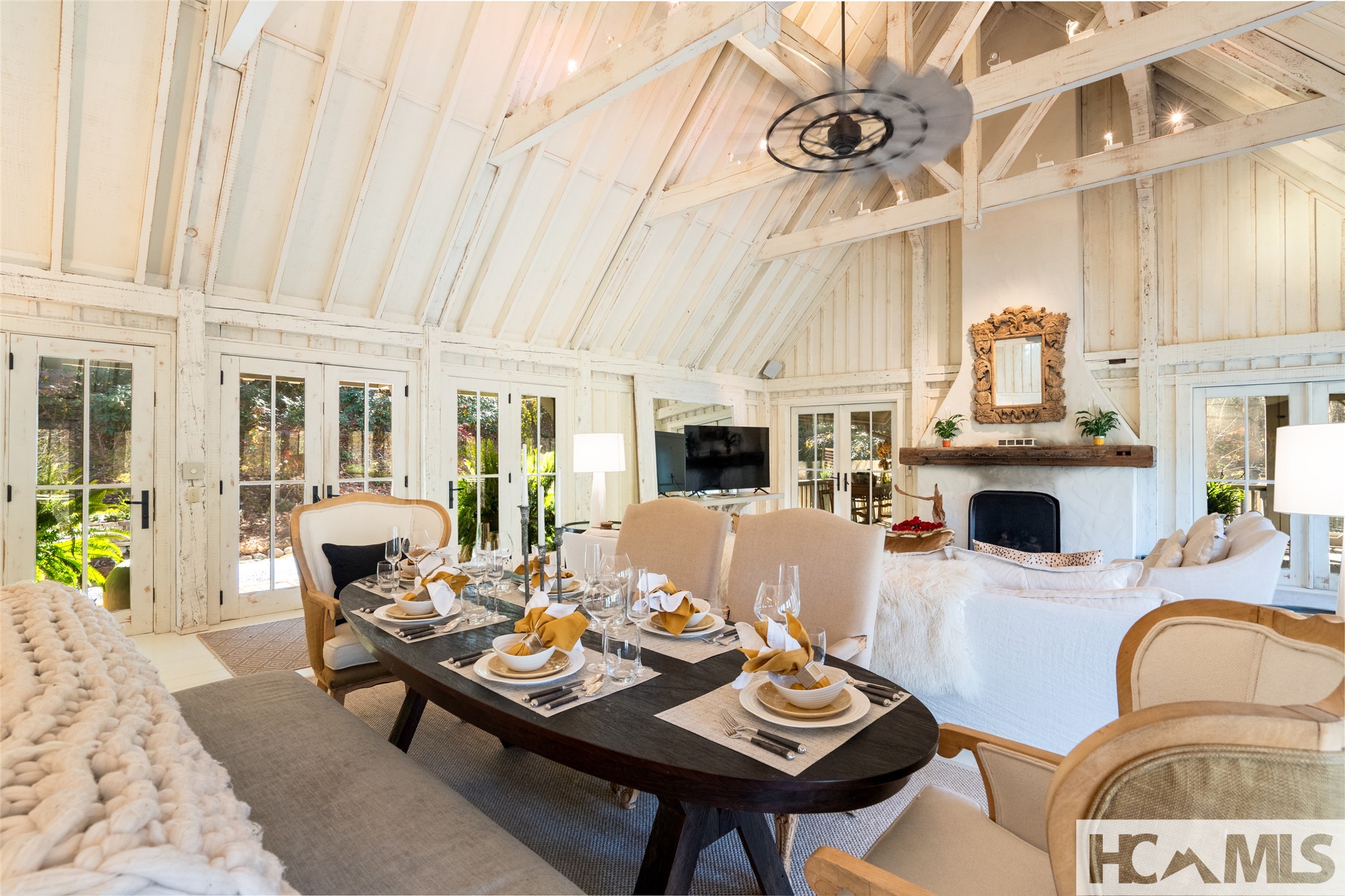 1527 Wandering Ridge Road