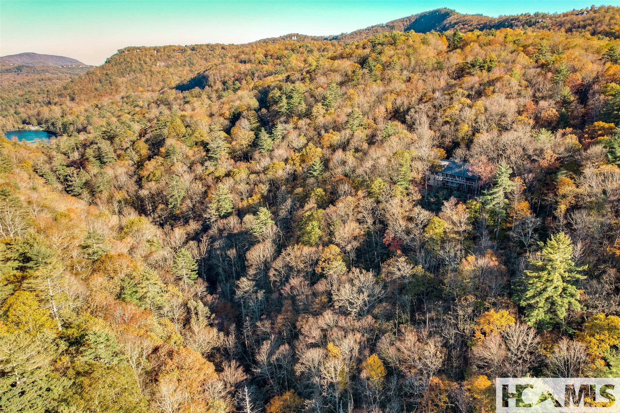 1527 Wandering Ridge Road