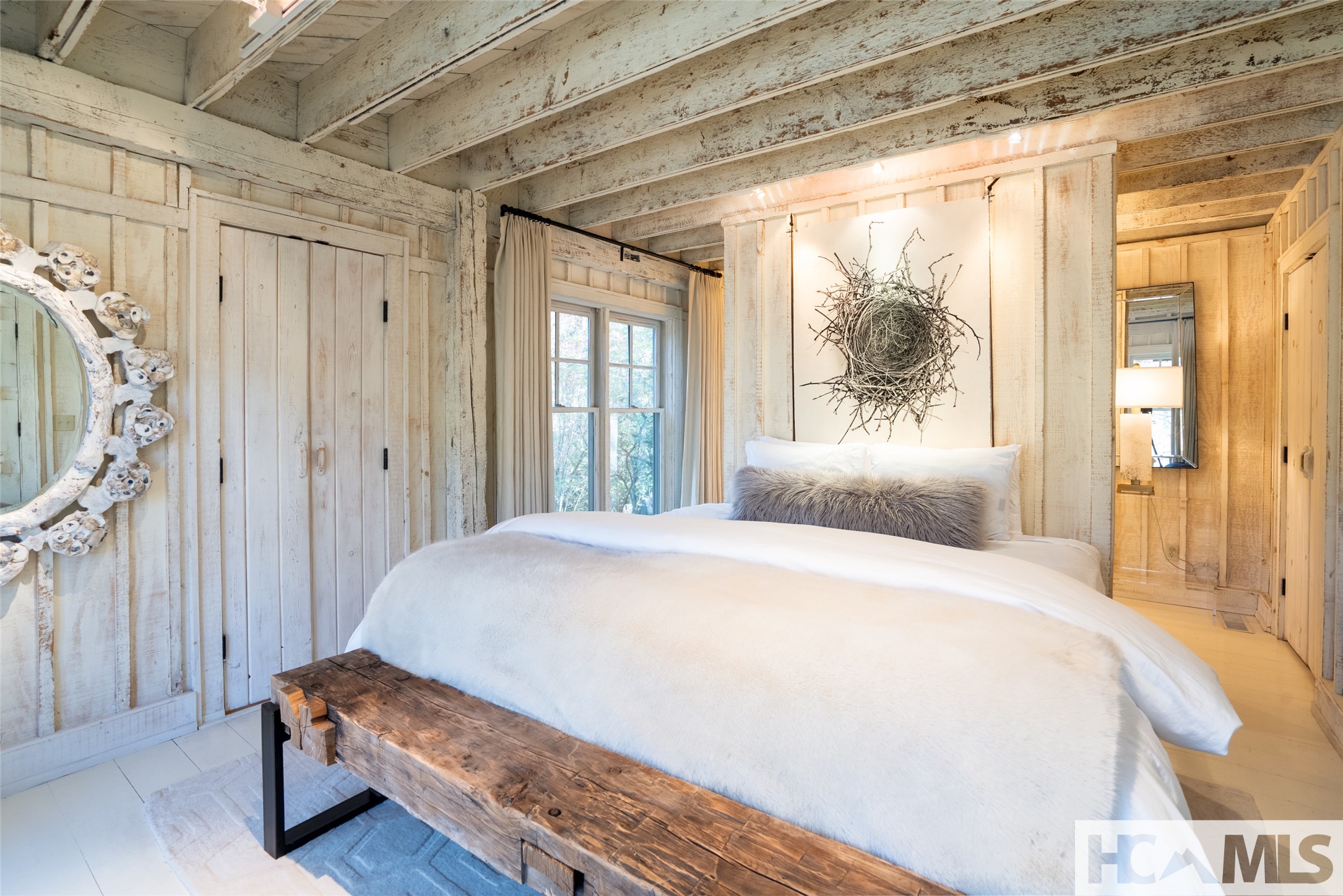 1527 Wandering Ridge Road