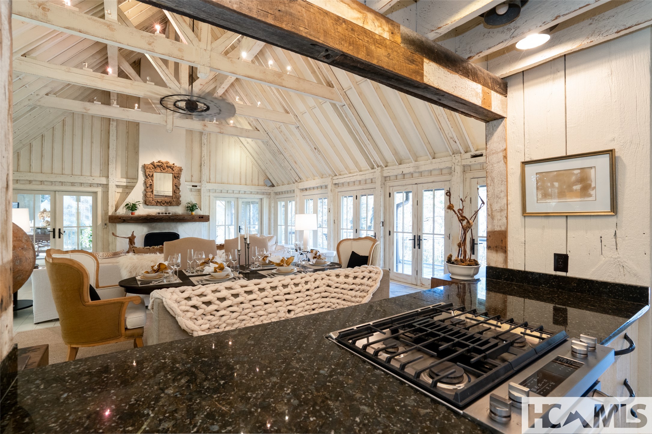 1527 Wandering Ridge Road