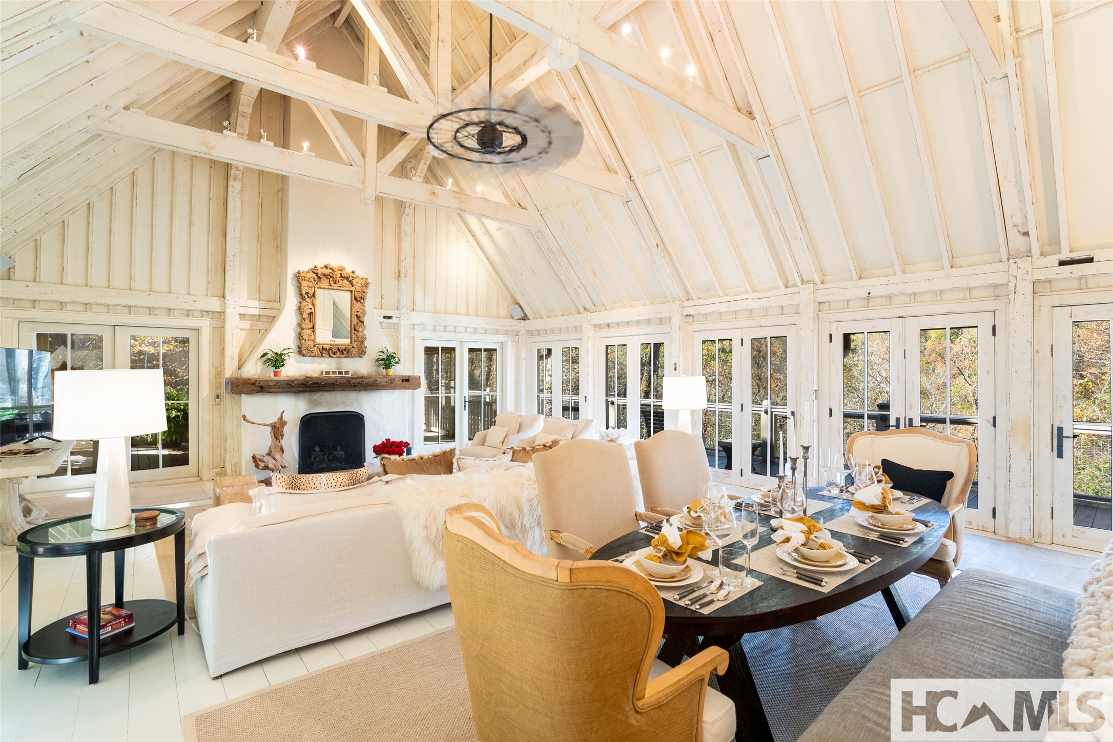 1527 Wandering Ridge Road