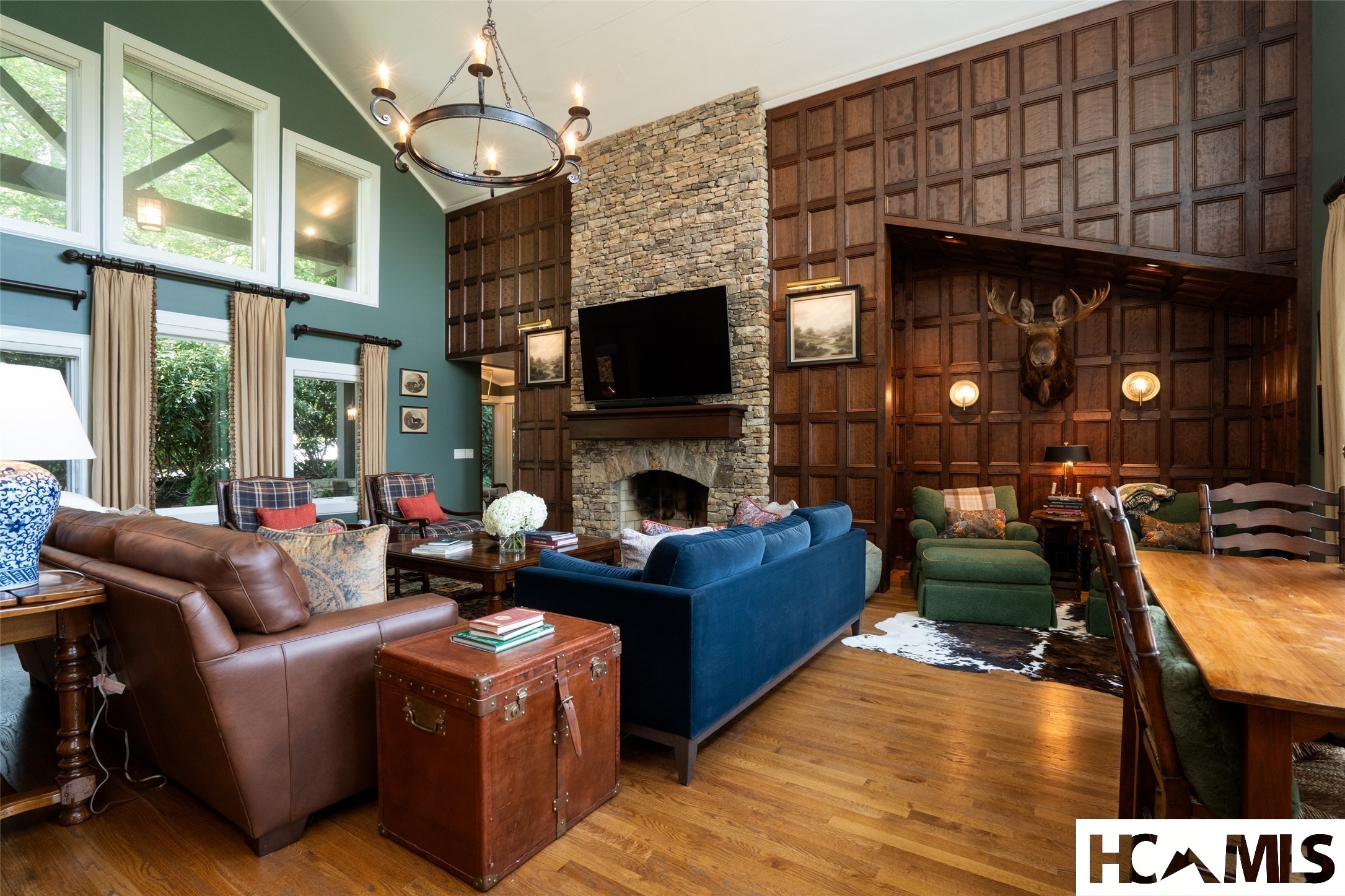 653 Country Club Drive