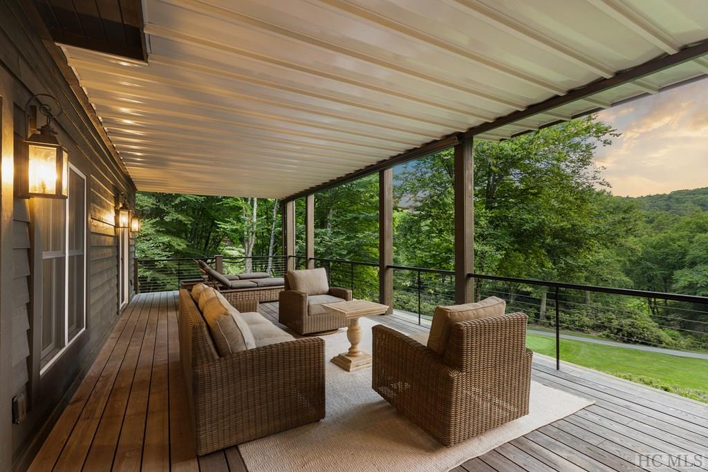 580 Falls Drive West