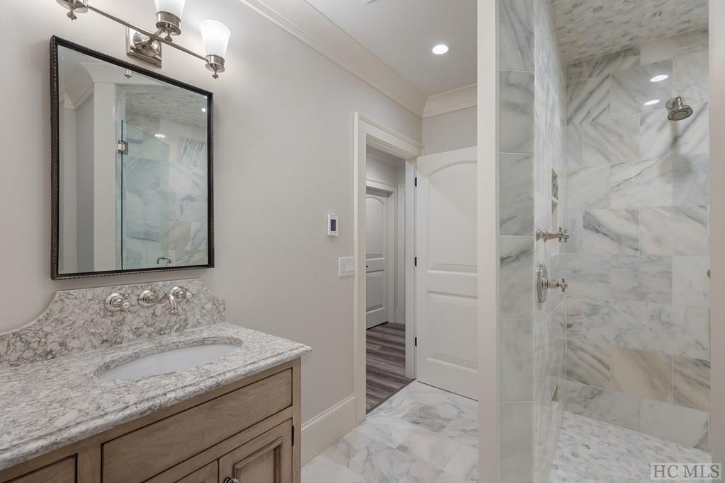 580 Falls Drive West