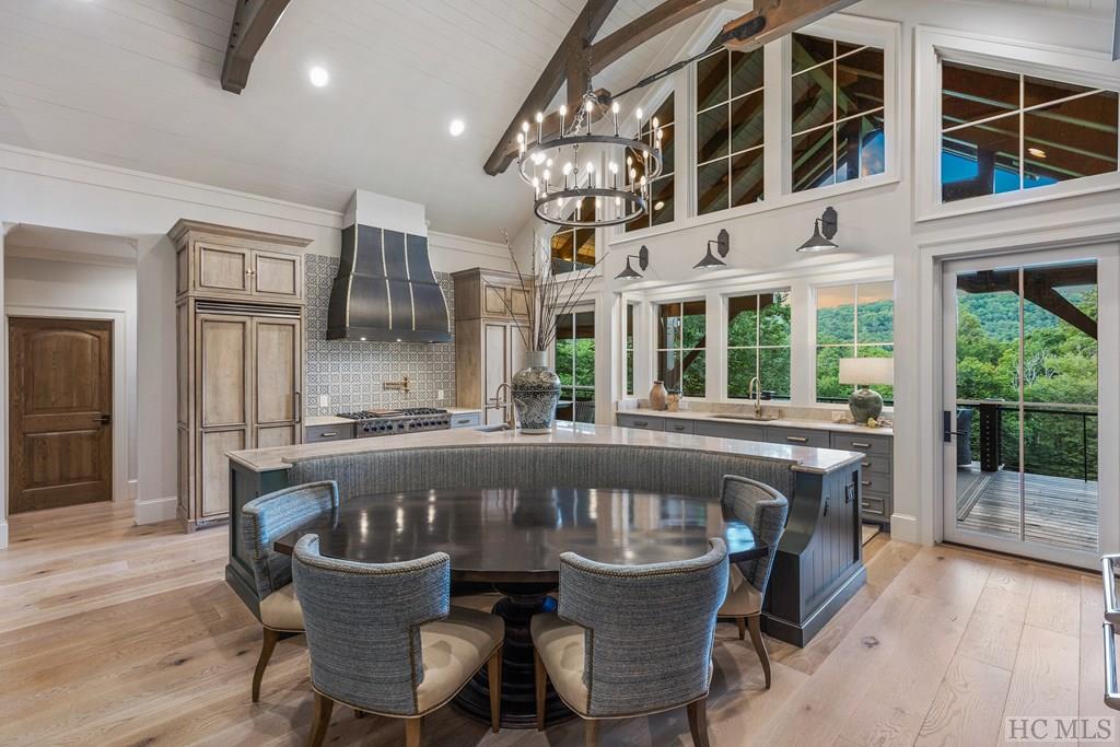 580 Falls Drive West