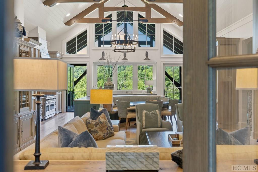 580 Falls Drive West