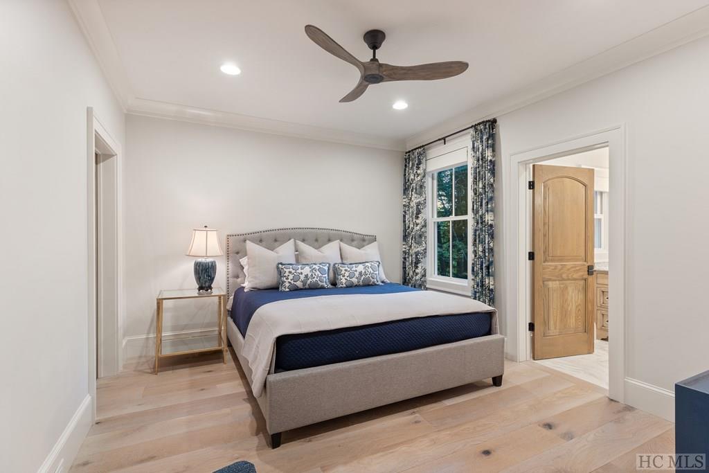 580 Falls Drive West