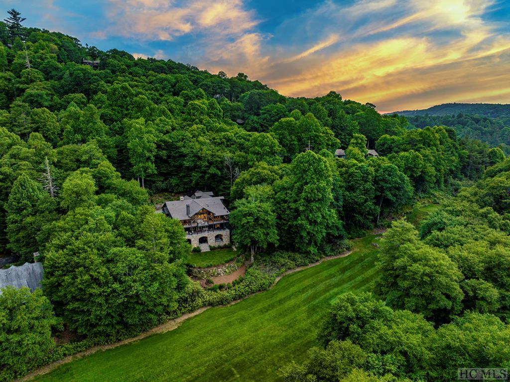 580 Falls Drive West