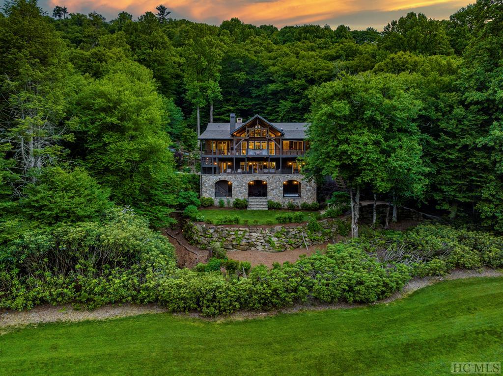 580 Falls Drive West