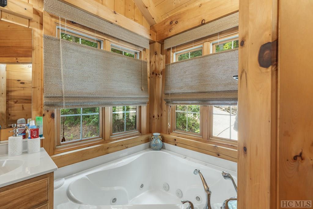 1004 Fairway Drive
