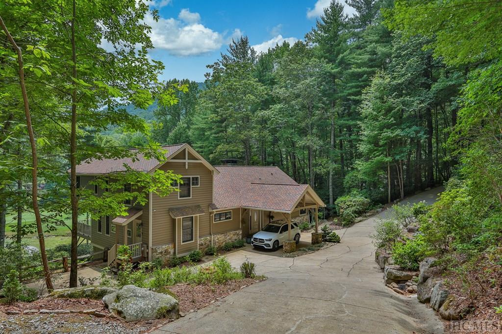 1004 Fairway Drive