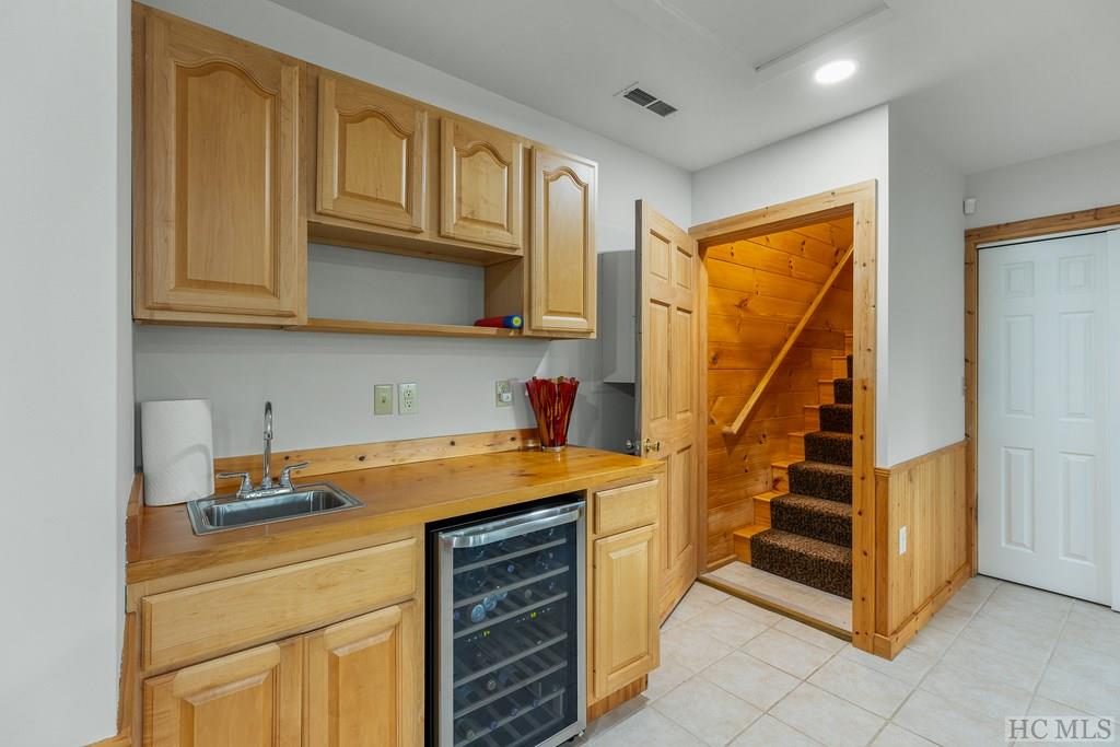 1004 Fairway Drive