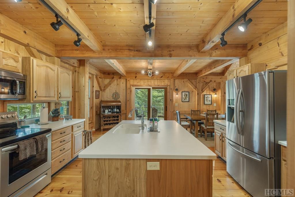 1004 Fairway Drive