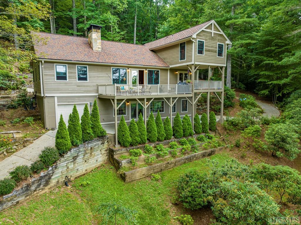 1004 Fairway Drive