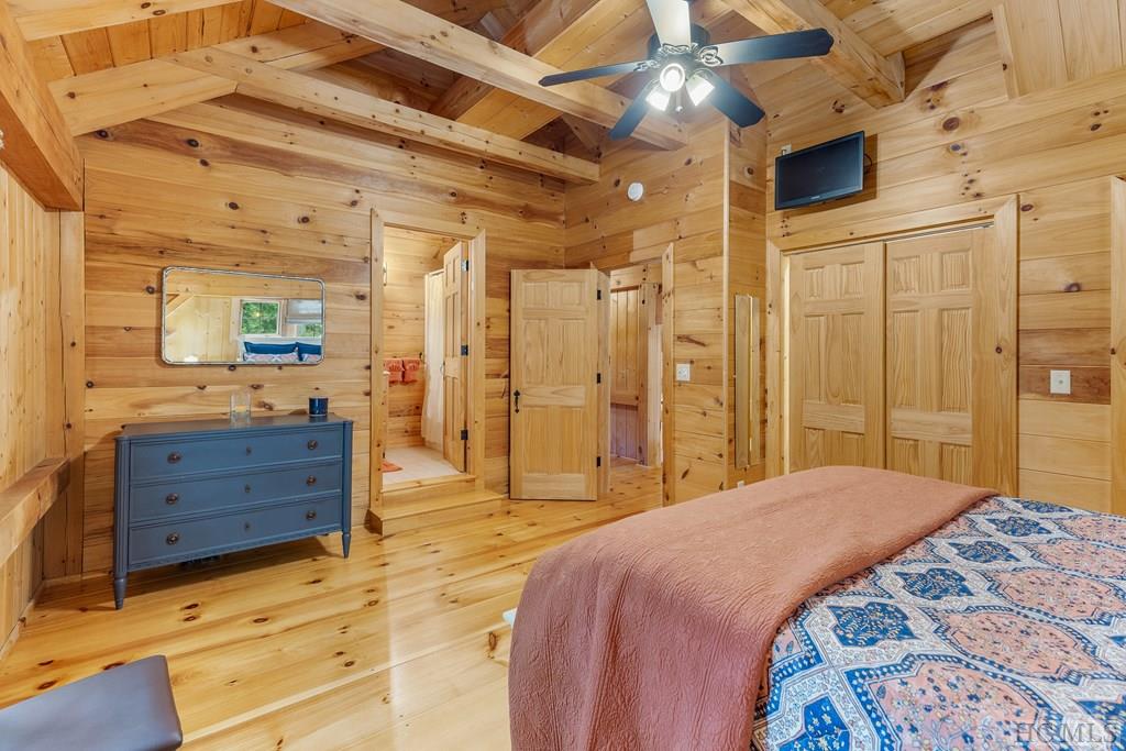 1004 Fairway Drive