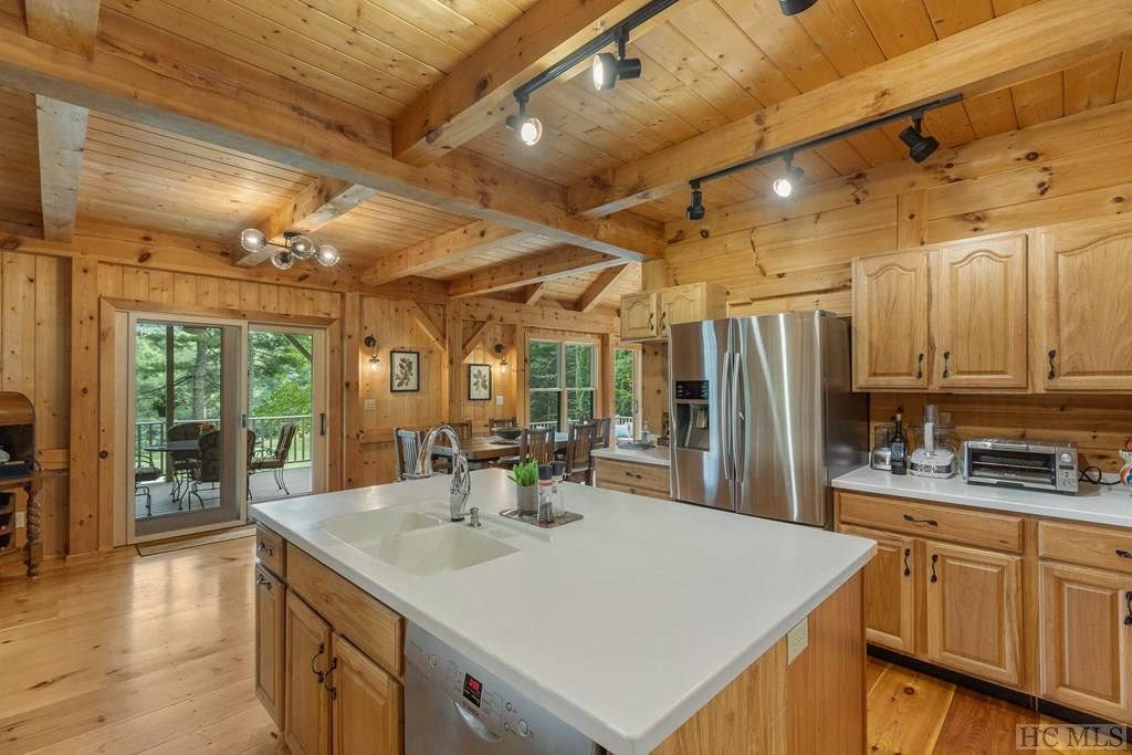 1004 Fairway Drive
