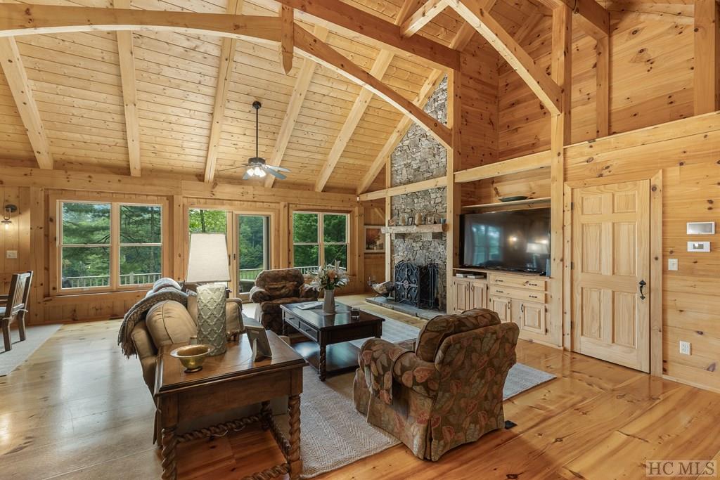 1004 Fairway Drive