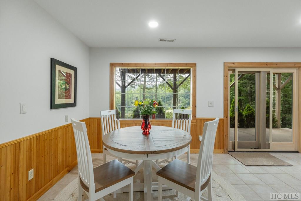 1004 Fairway Drive