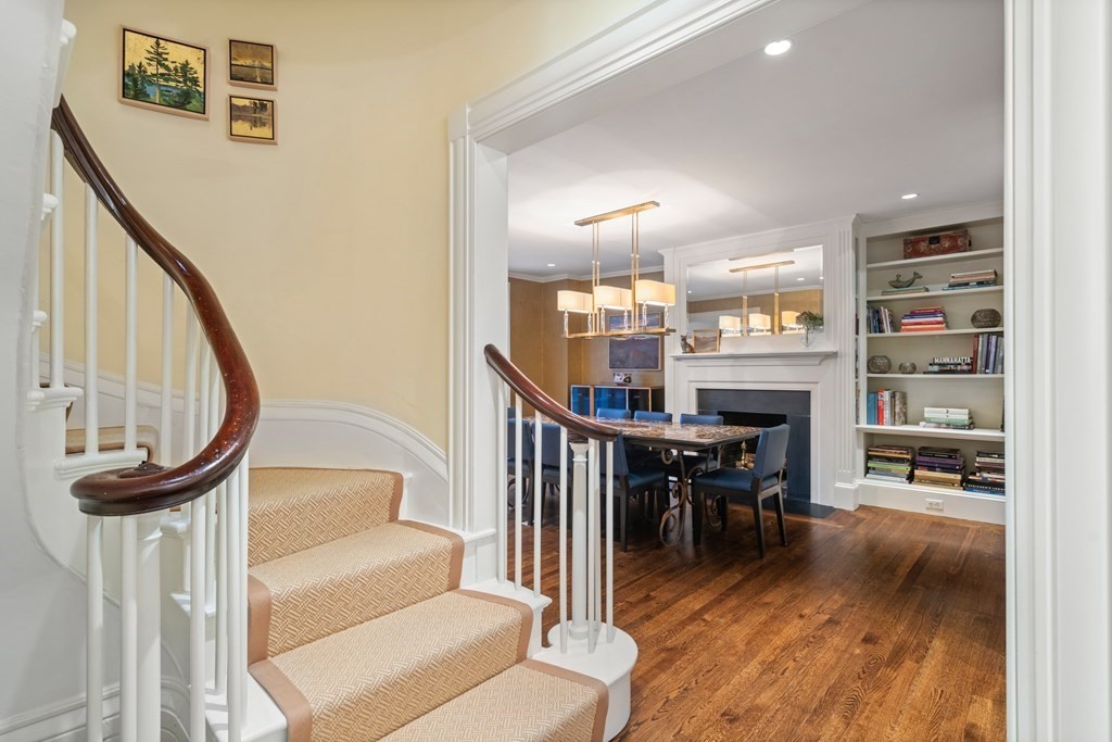 17 W Cedar St