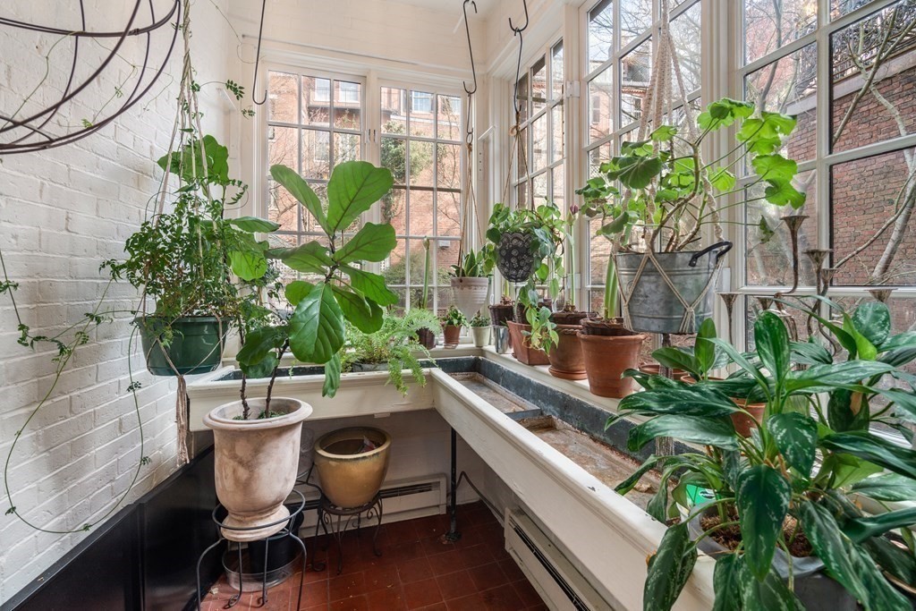 17 W Cedar St
