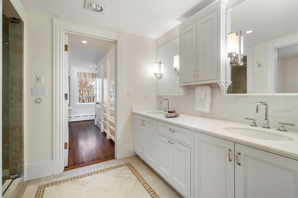 17 W Cedar St