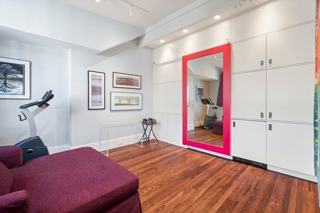 17 W Cedar St