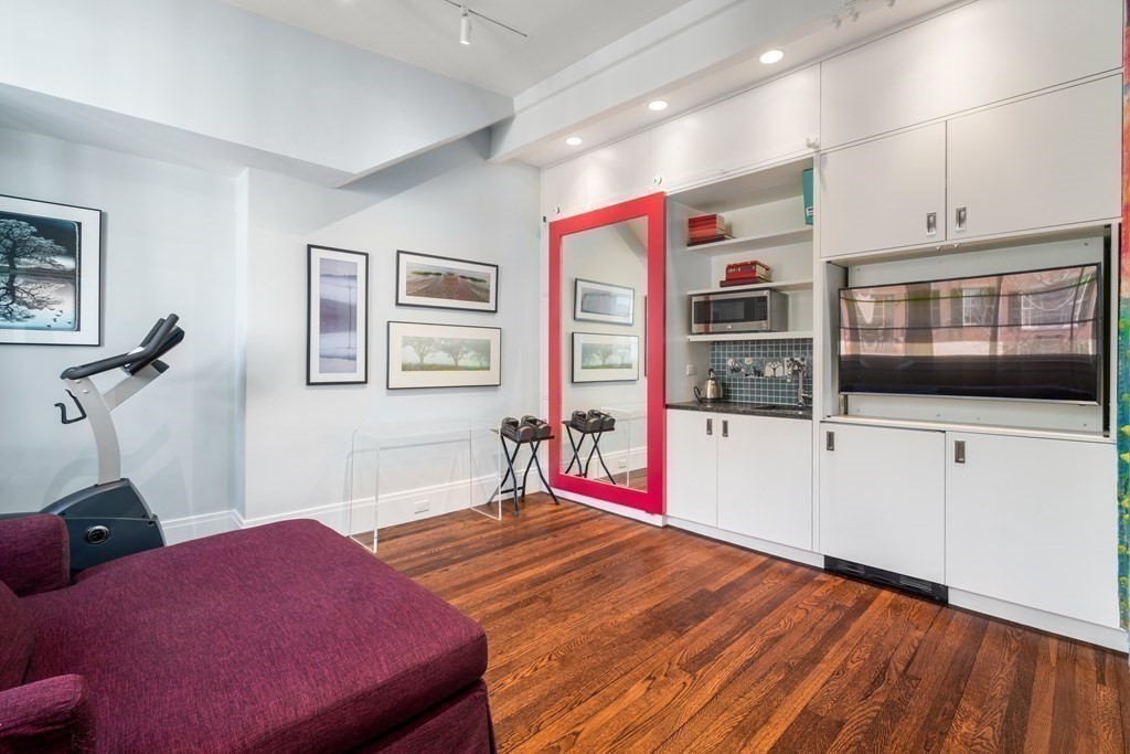 17 W Cedar St