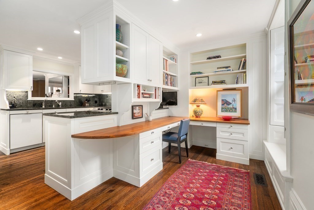 17 W Cedar St
