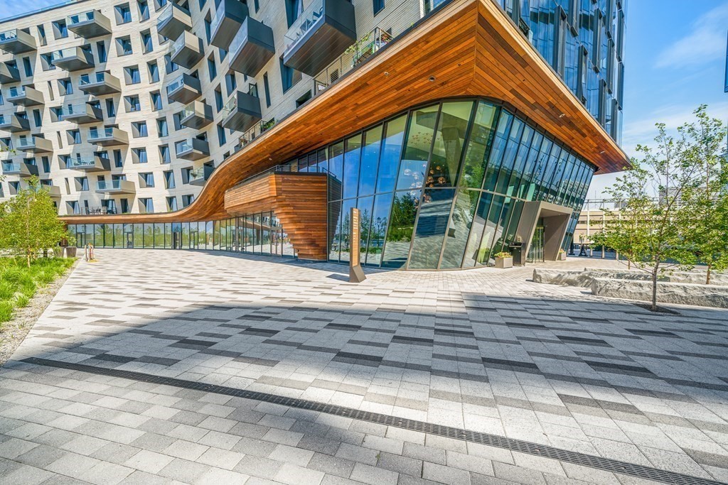 300 Pier 4 Blvd # 4N