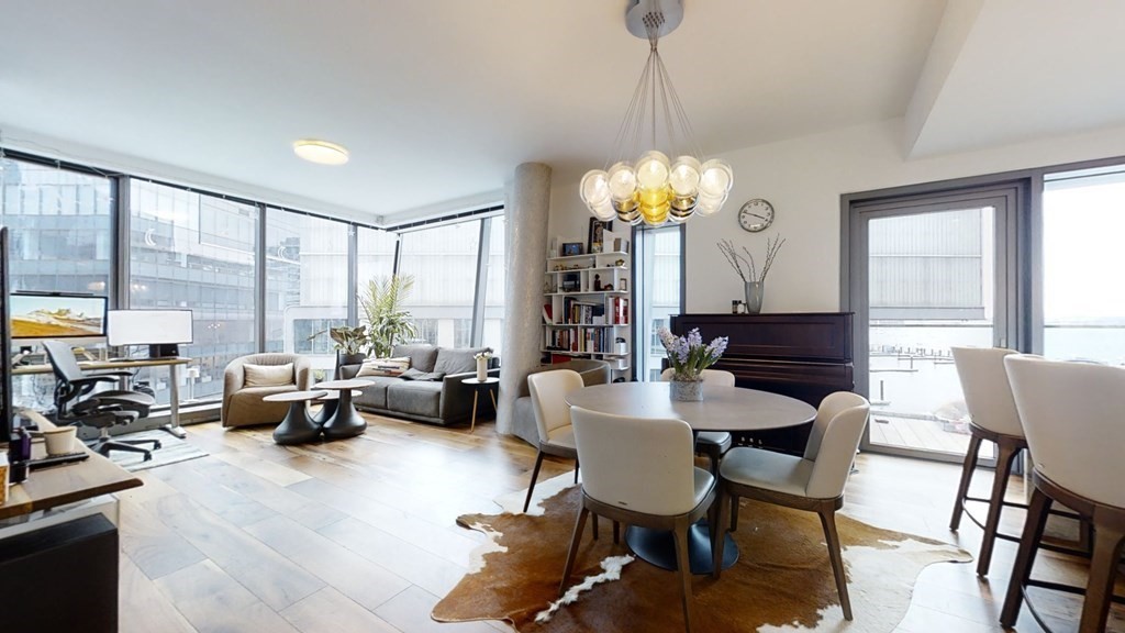 300 Pier 4 Blvd # 4N