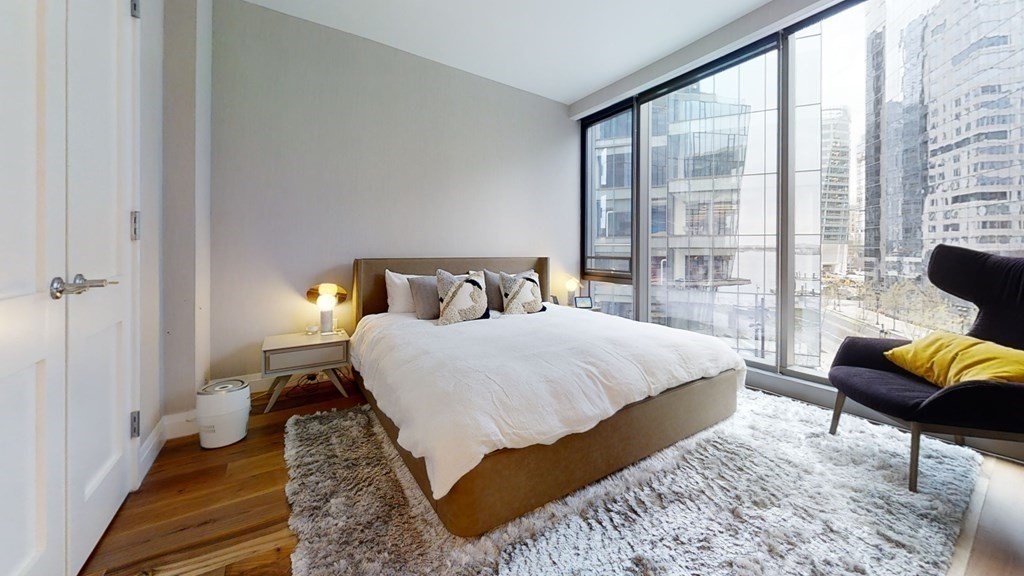 300 Pier 4 Blvd # 4N