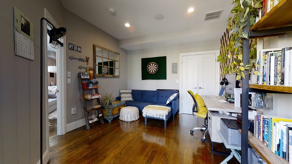 275 Old Colony Ave # 3