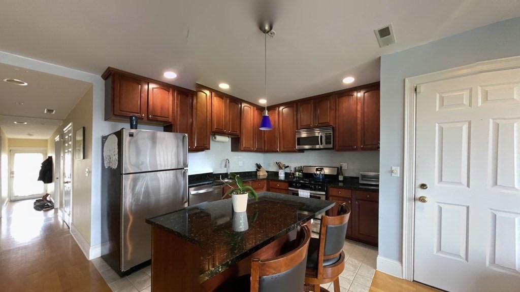 1306 Columbia Rd # 5C
