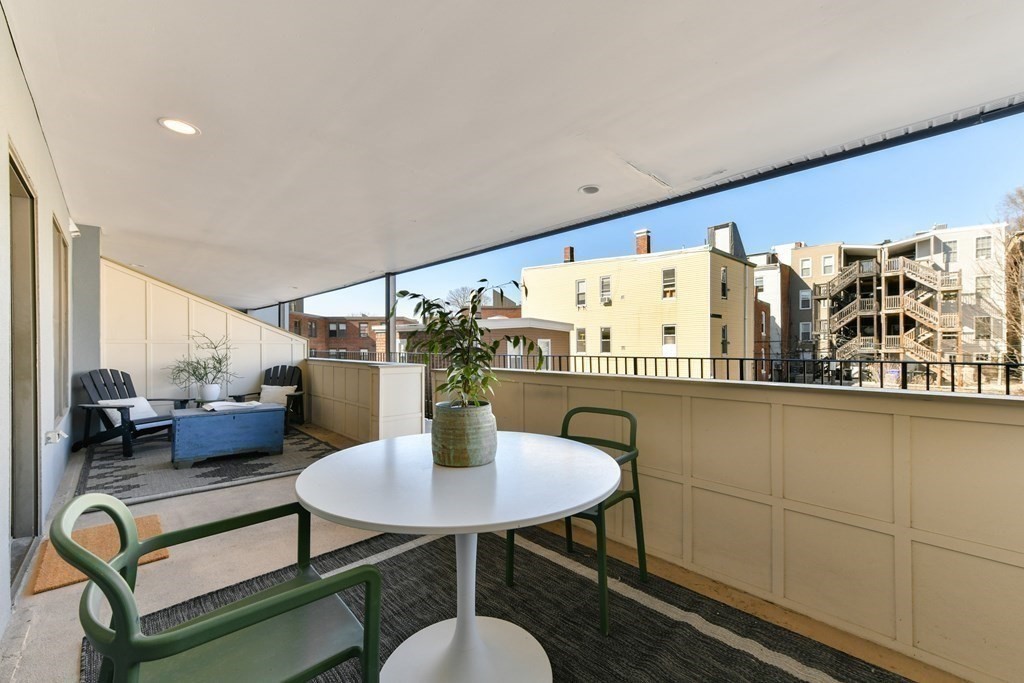 1306 Columbia Rd # 5C