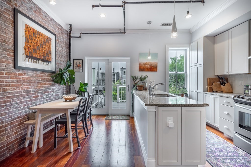 123 Saratoga Street # 2