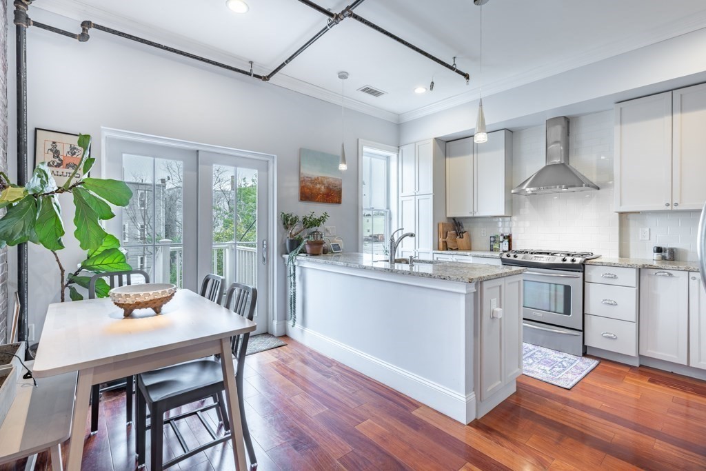 123 Saratoga Street # 2