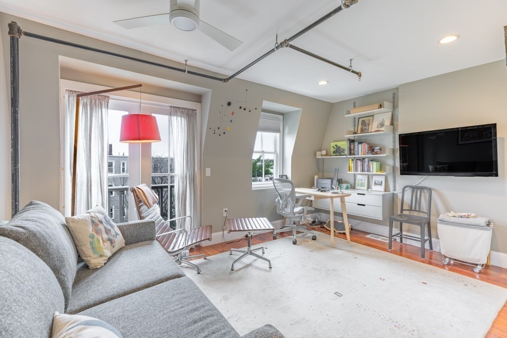 123 Saratoga Street # 2