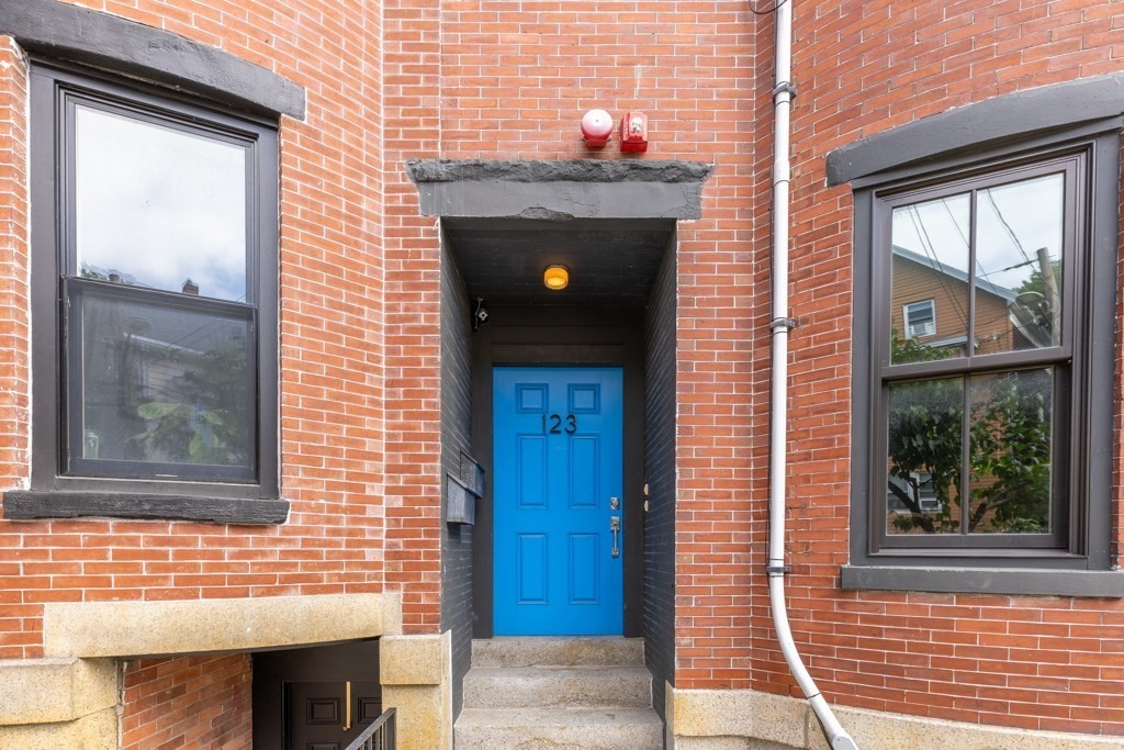 123 Saratoga Street # 1